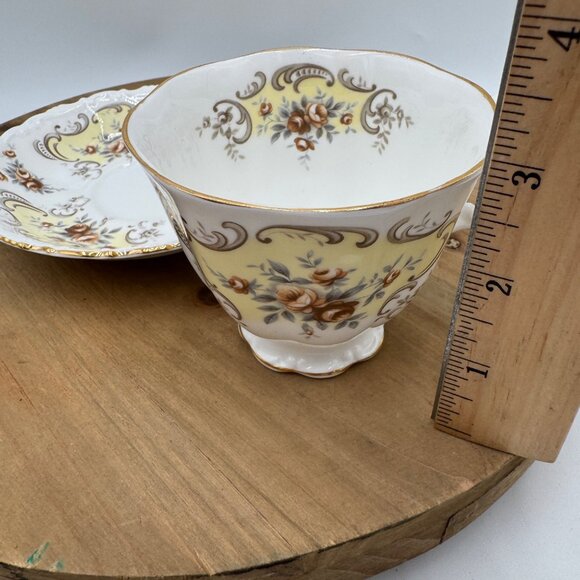 Royal Albert Tea Cup and Saucer Set September Song Pattern England Vintage - Picture 9 of 9